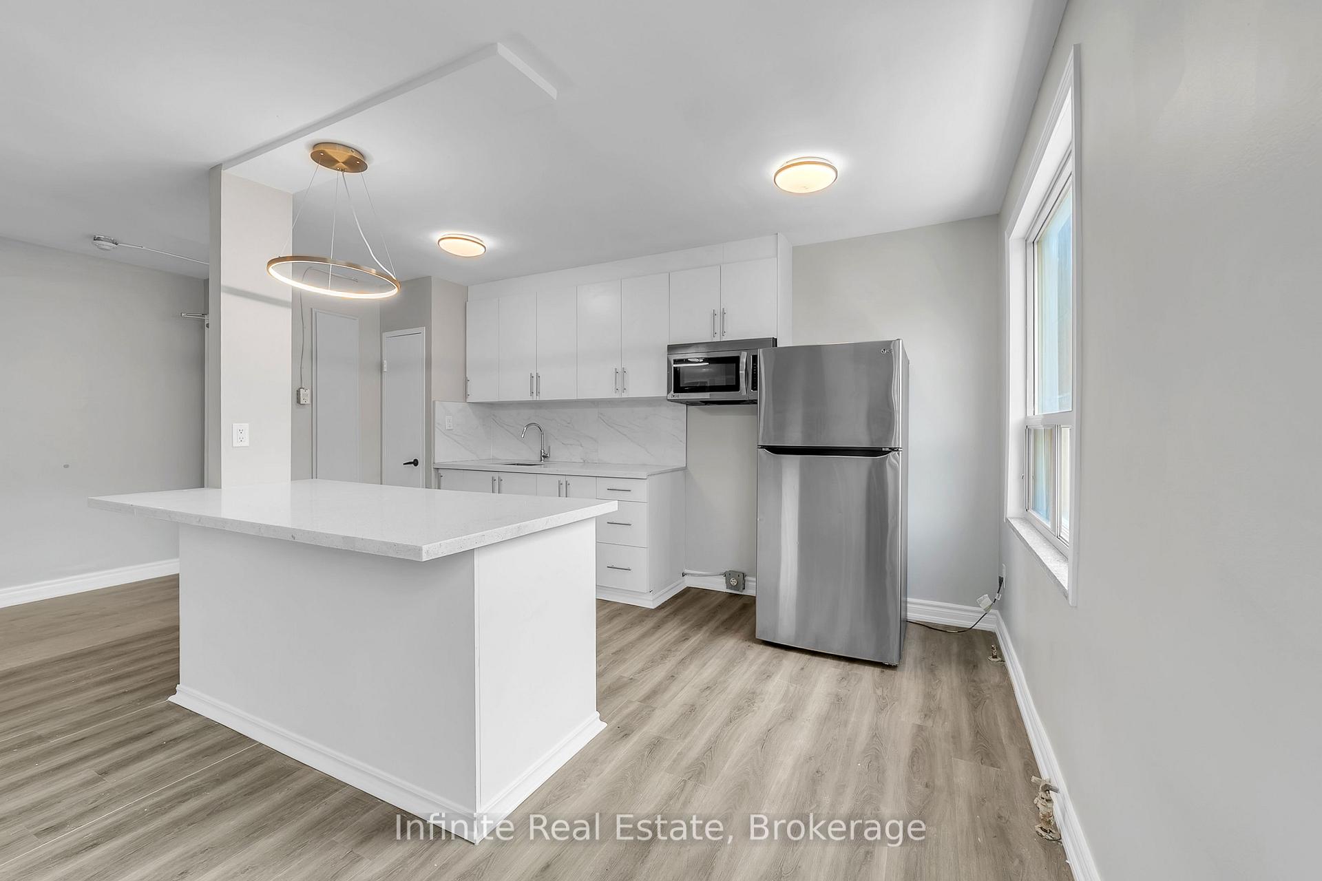 Photo 6 of Unit 310, 896 Eglinton Avenue E, Toronto, Leaside — HOMEH