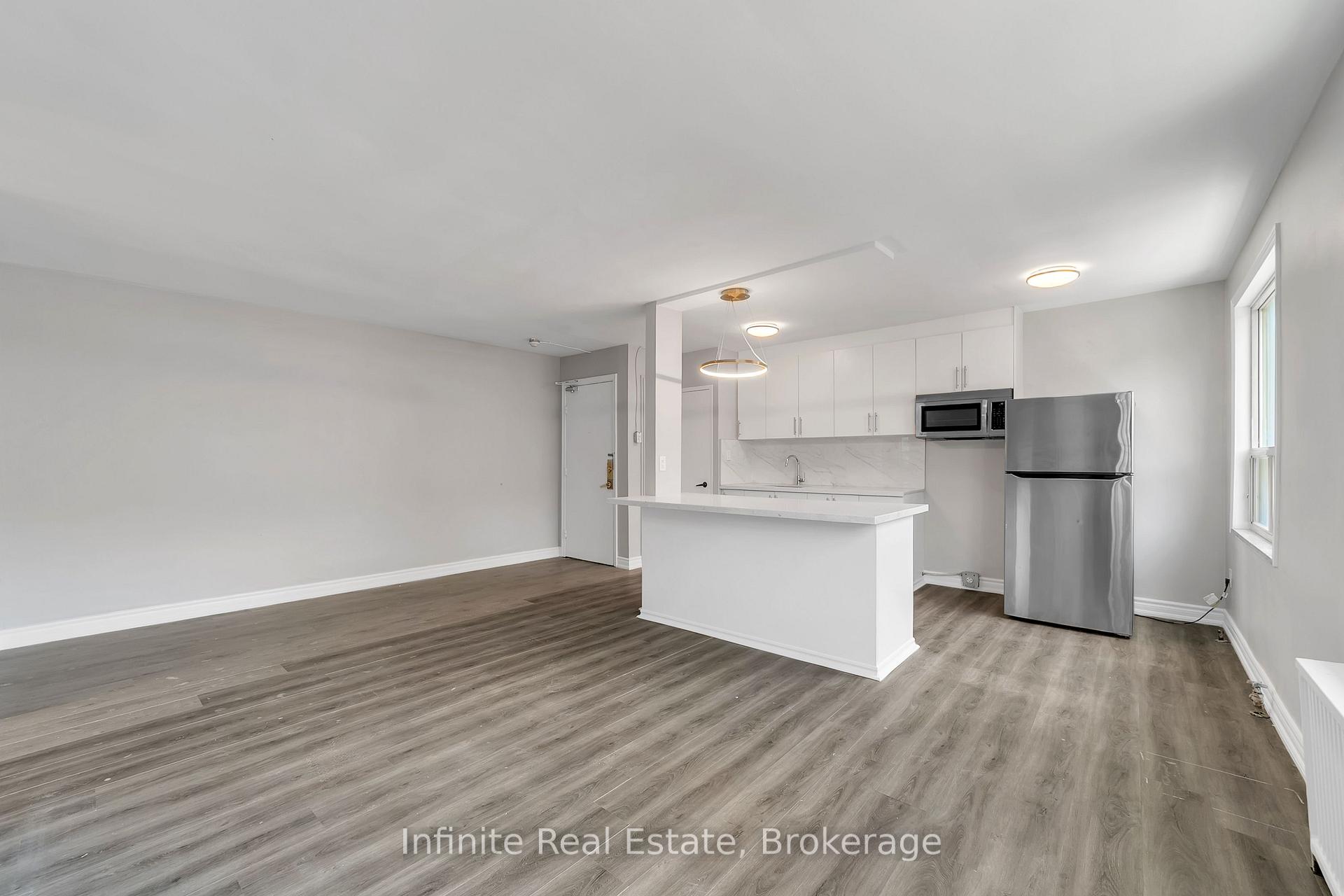 Photo 8 of Unit 310, 896 Eglinton Avenue E, Toronto, Leaside — HOMEH