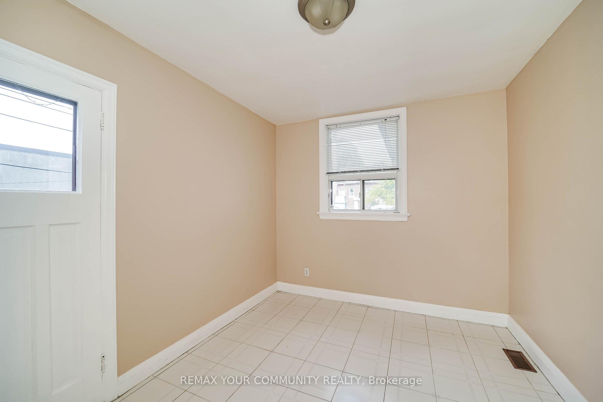 Photo 31 of Unit Room 3, 1378 Danforth Avenue, Toronto, East York — HOMEH