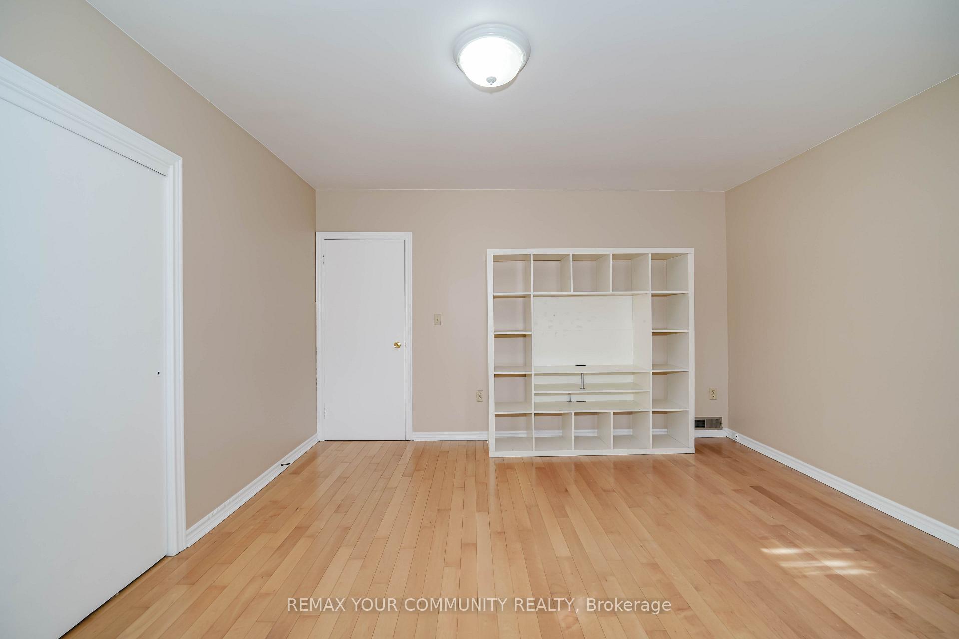 Photo 13 of 1378 Danforth Avenue, Toronto, East York — HOMEH