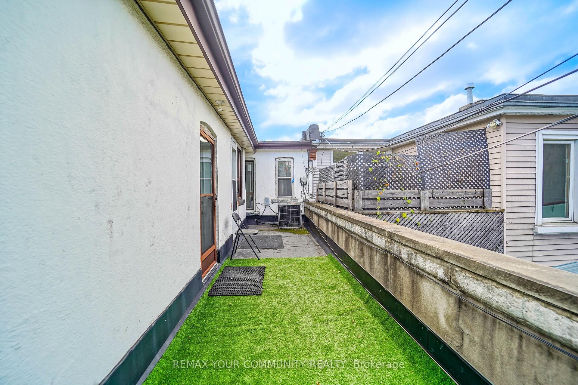 Photo 43 of 1378 Danforth Avenue, Toronto, East York — HOMEH