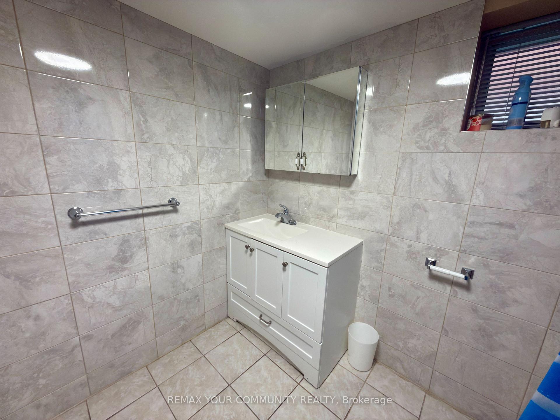 Photo 7 of Unit Lower Room 2, 86 Lesmount Avenue, Toronto, East York — HOMEH