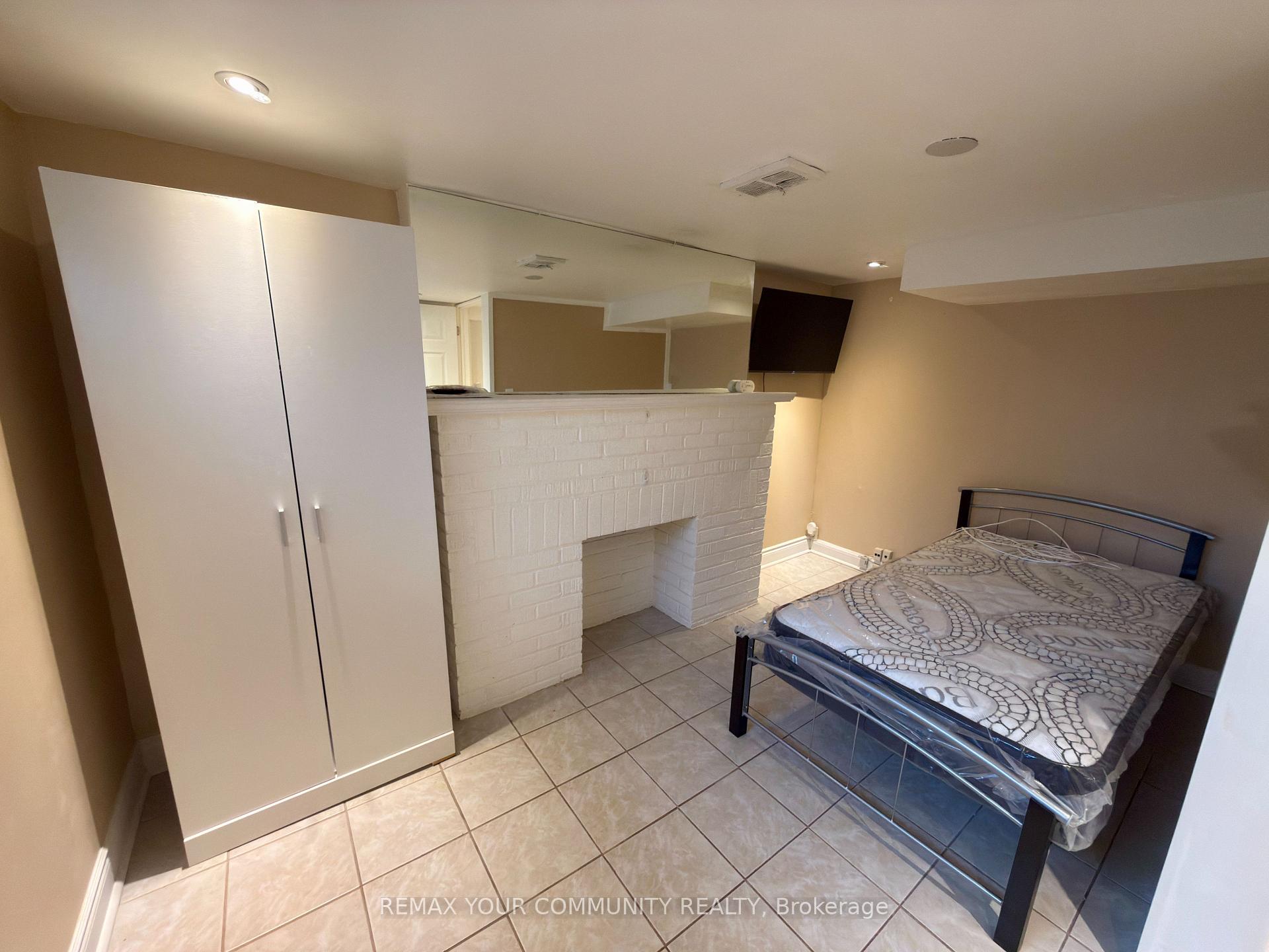 Photo 13 of Unit Lower Room 2, 86 Lesmount Avenue, Toronto, East York — HOMEH