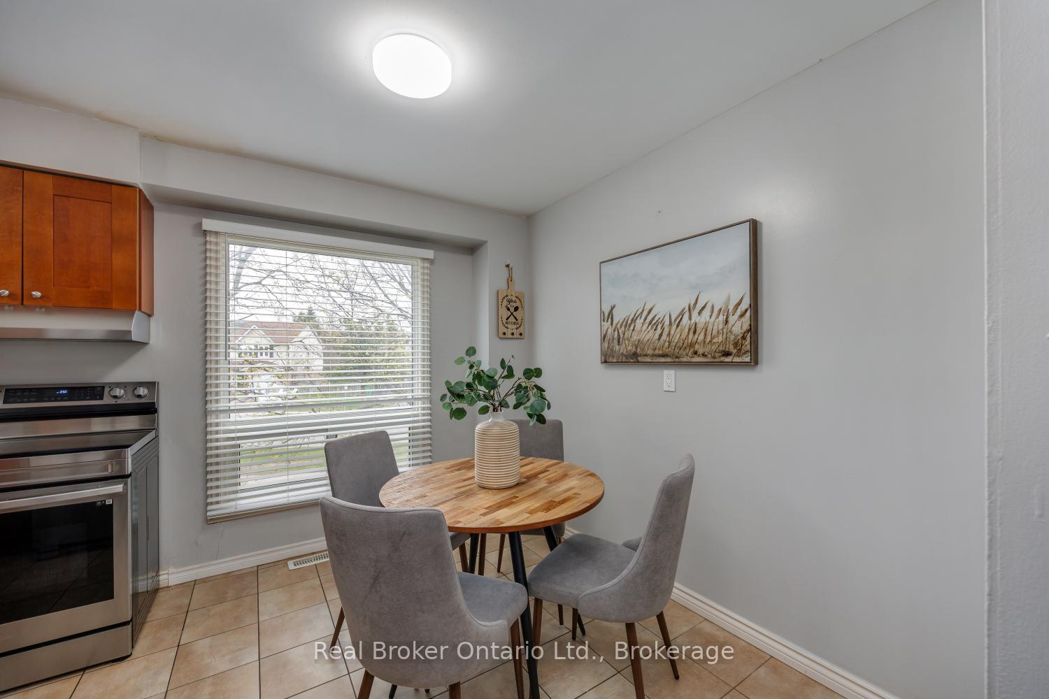 Photo 8 of Unit 30, 220 Ormond Drive, Oshawa, Samac — HOMEH