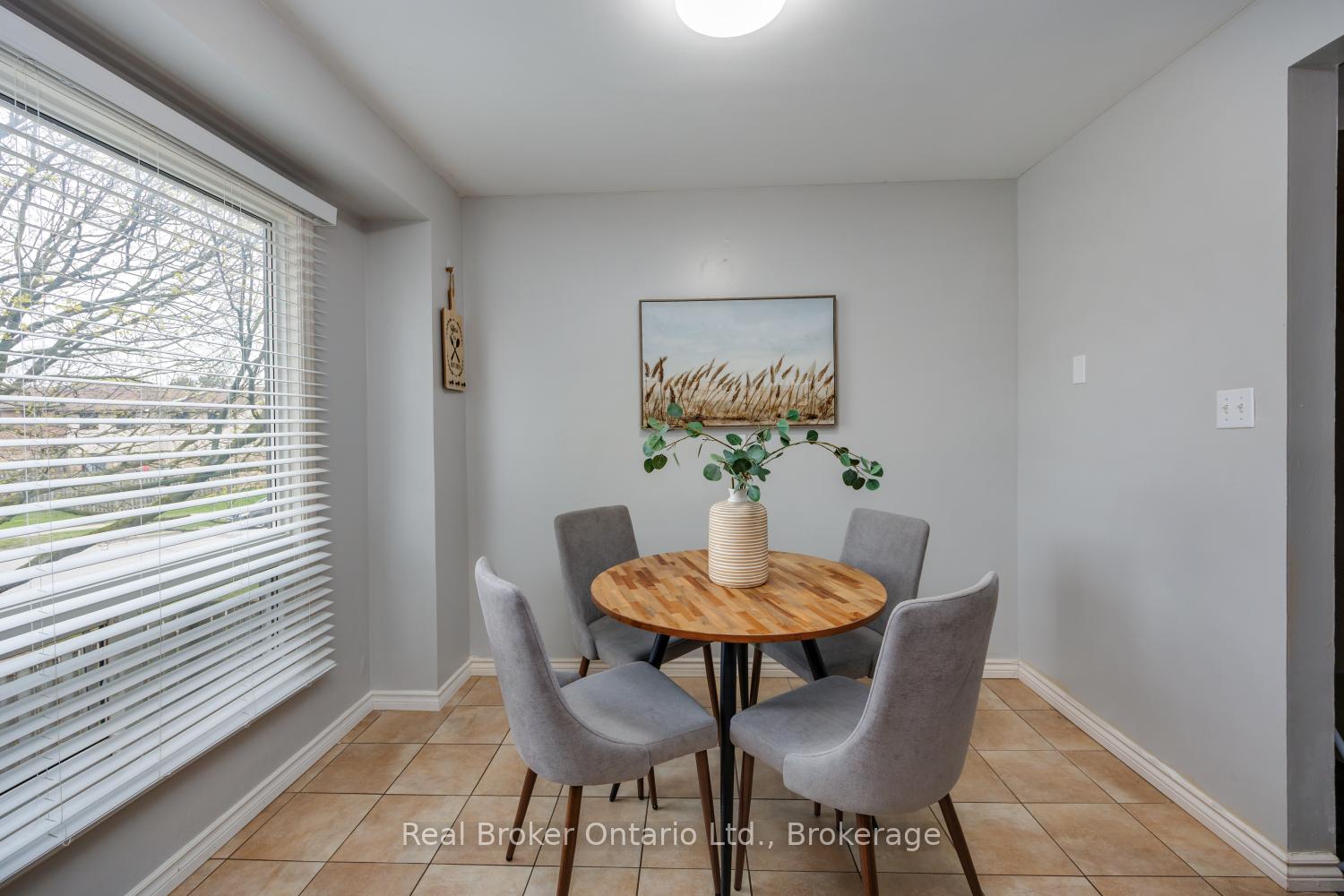 Photo 9 of Unit 30, 220 Ormond Drive, Oshawa, Samac — HOMEH