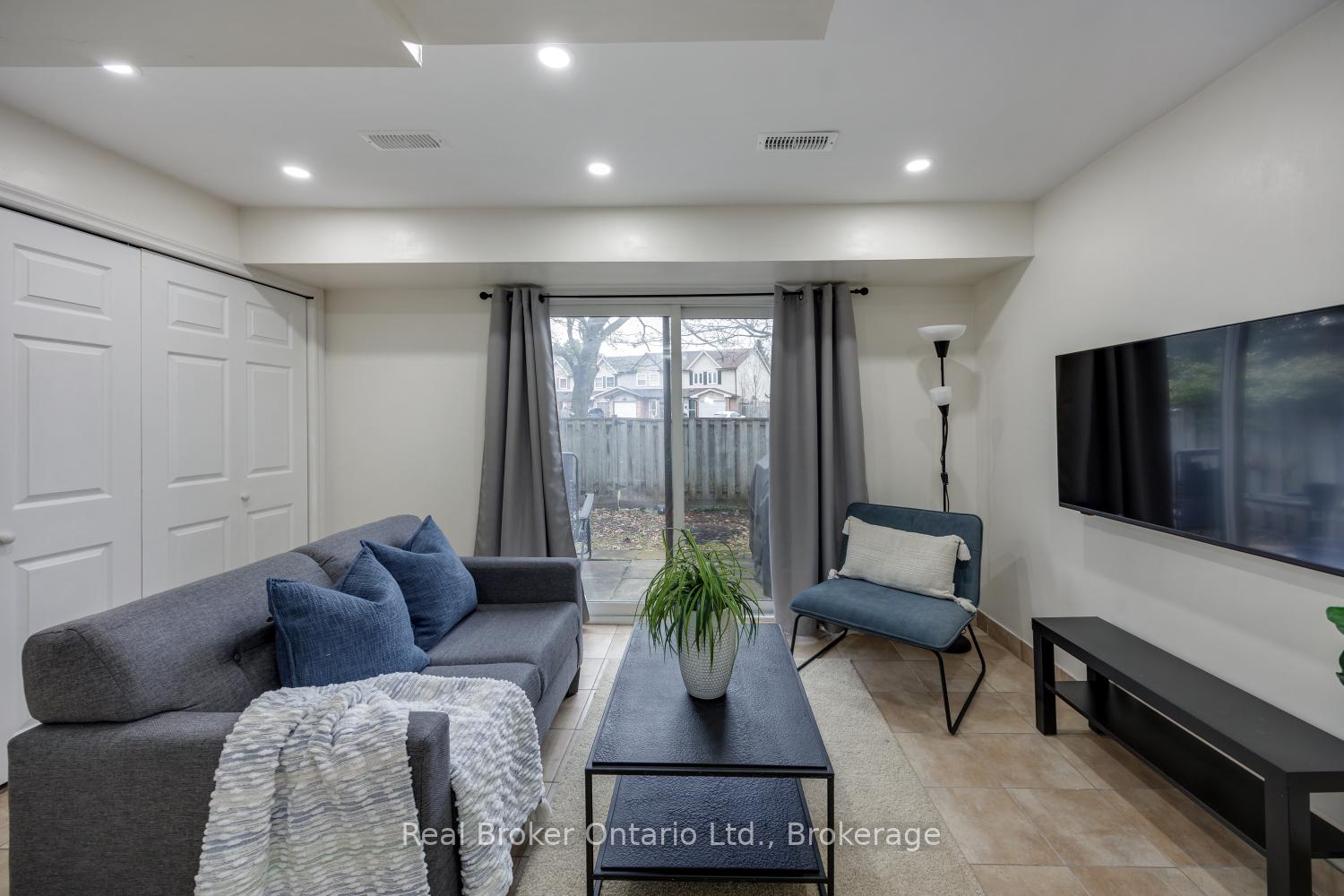 Photo 19 of Unit 30, 220 Ormond Drive, Oshawa, Samac — HOMEH