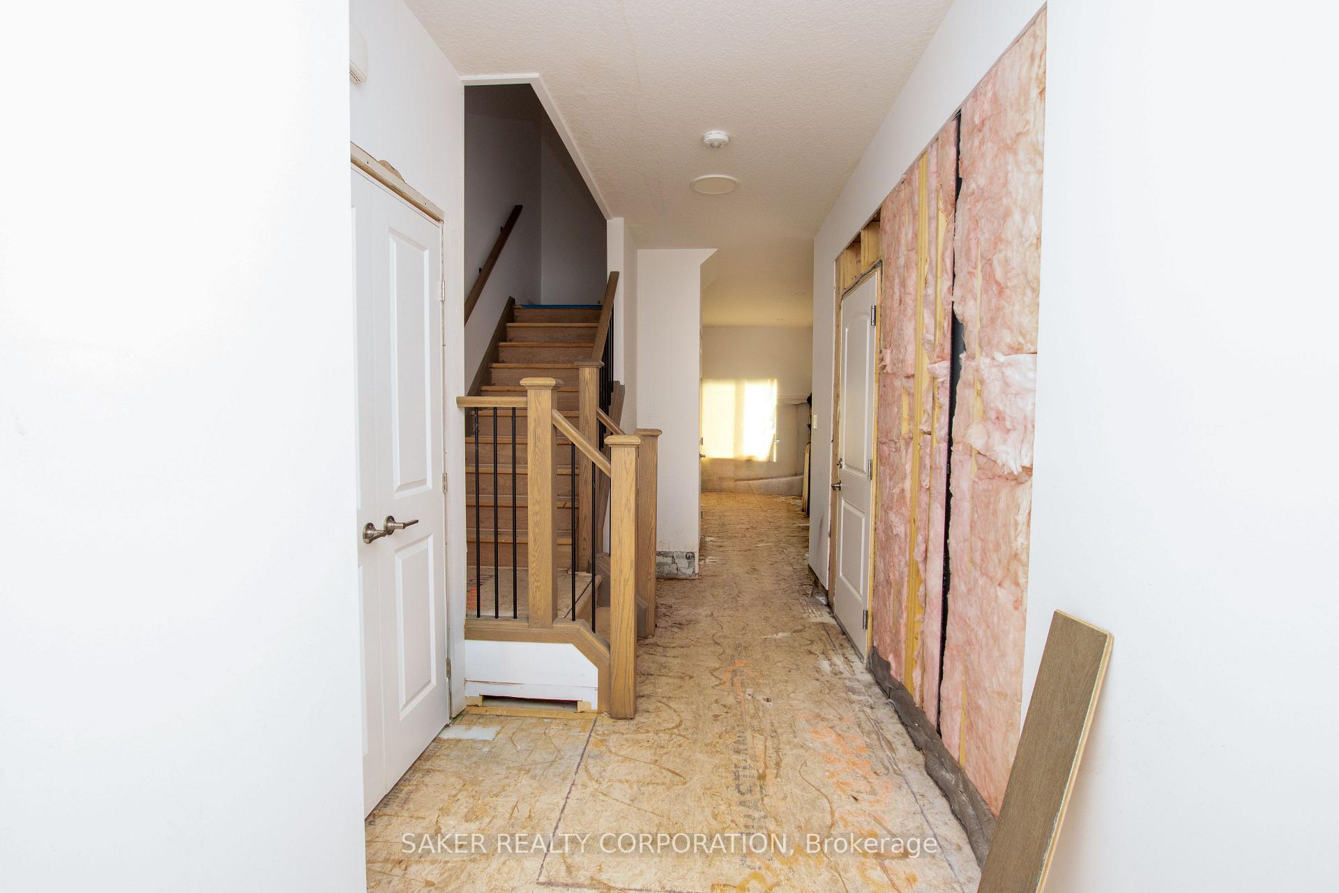 Photo 9 of 16 Armstrong Street, Strathroy-Caradoc, Mount Brydges — HOMEH