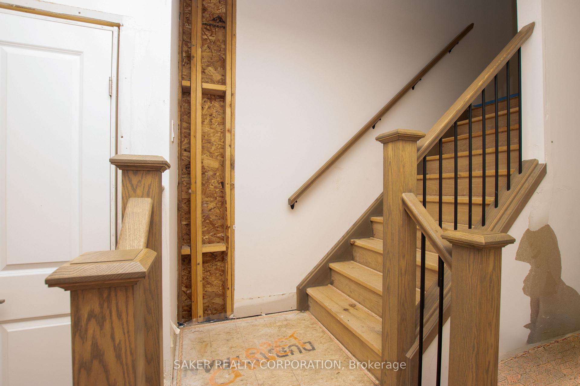 Photo 8 of 16 Armstrong Street, Strathroy-Caradoc, Mount Brydges — HOMEH
