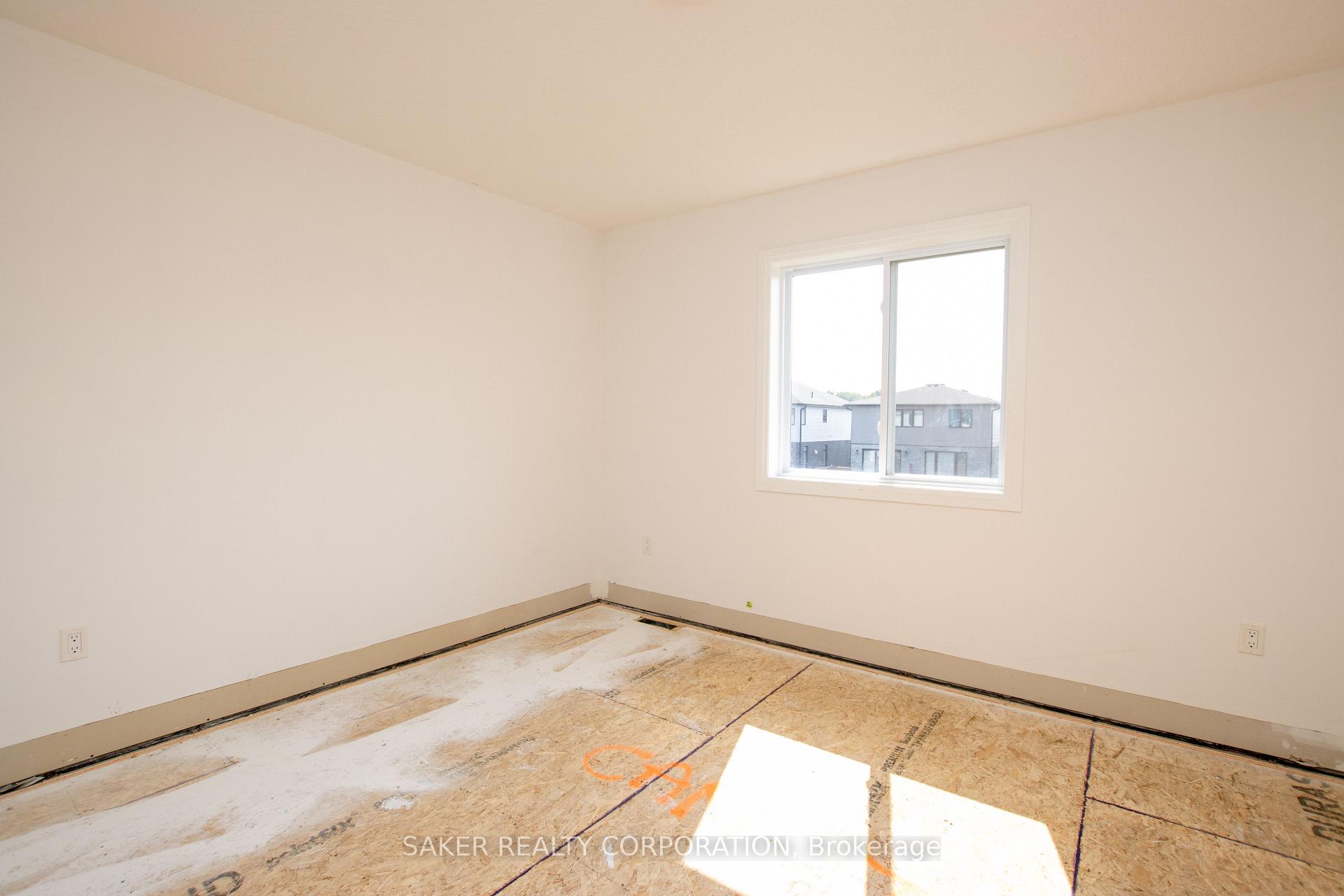 Photo 25 of 16 Armstrong Street, Strathroy-Caradoc, Mount Brydges — HOMEH