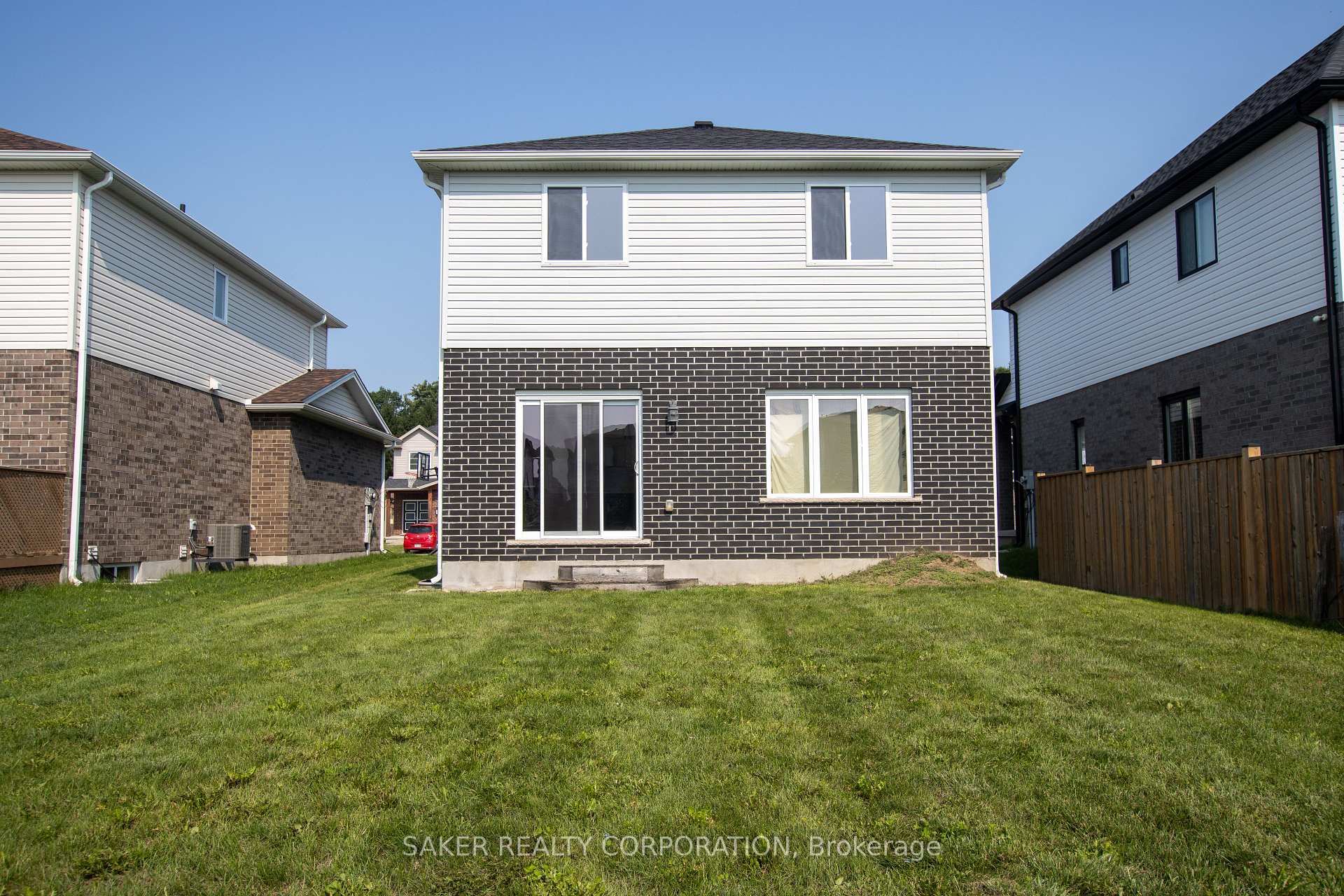 Photo 28 of 16 Armstrong Street, Strathroy-Caradoc, Mount Brydges — HOMEH