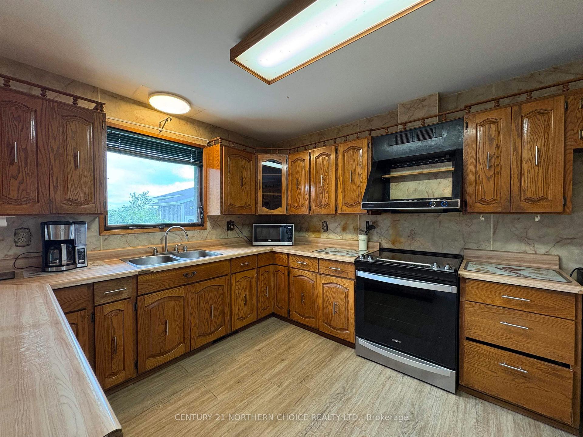 Photo 8 of 859 Burriss Road E, La Vallee, TB-406 — HOMEH