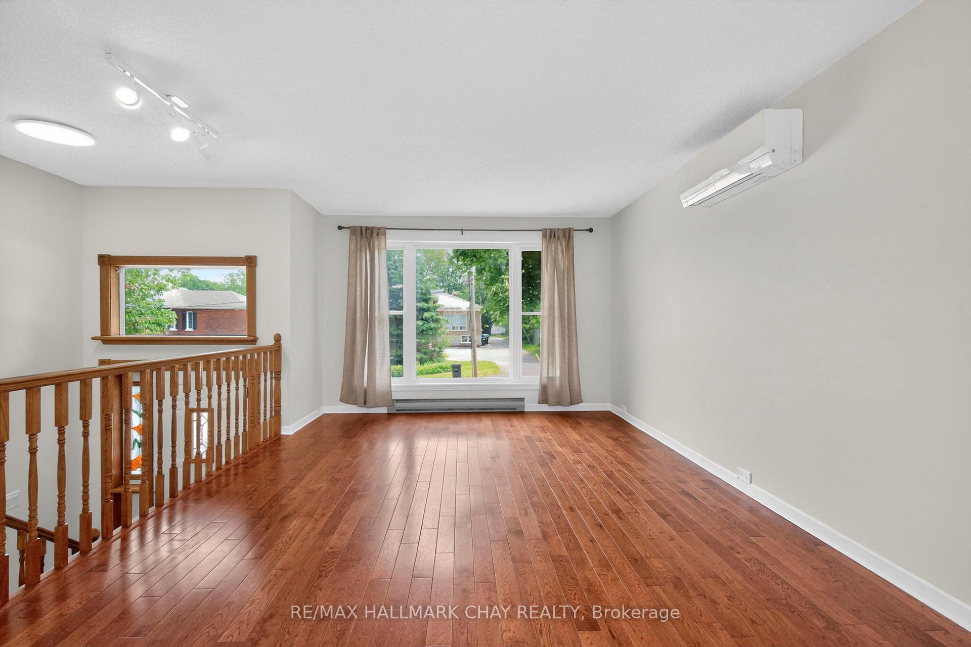 Photo 4 of 716 Dominion Avenue, Midland — HOMEH