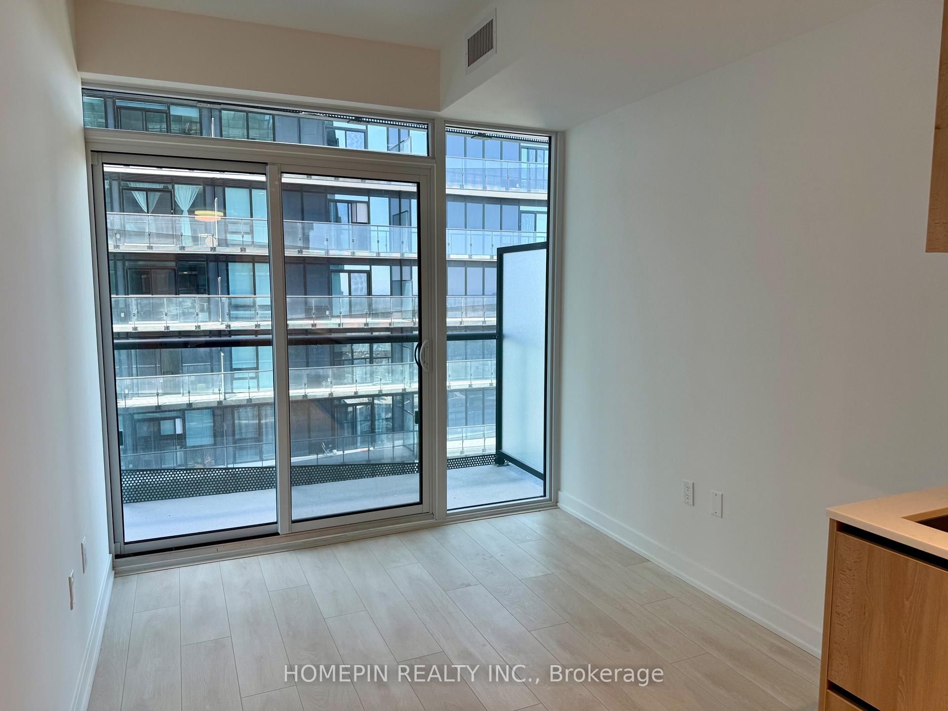 Photo 3 of Unit 2508, 127 Broadway Avenue, Toronto, Mount Pleasant West — HOMEH