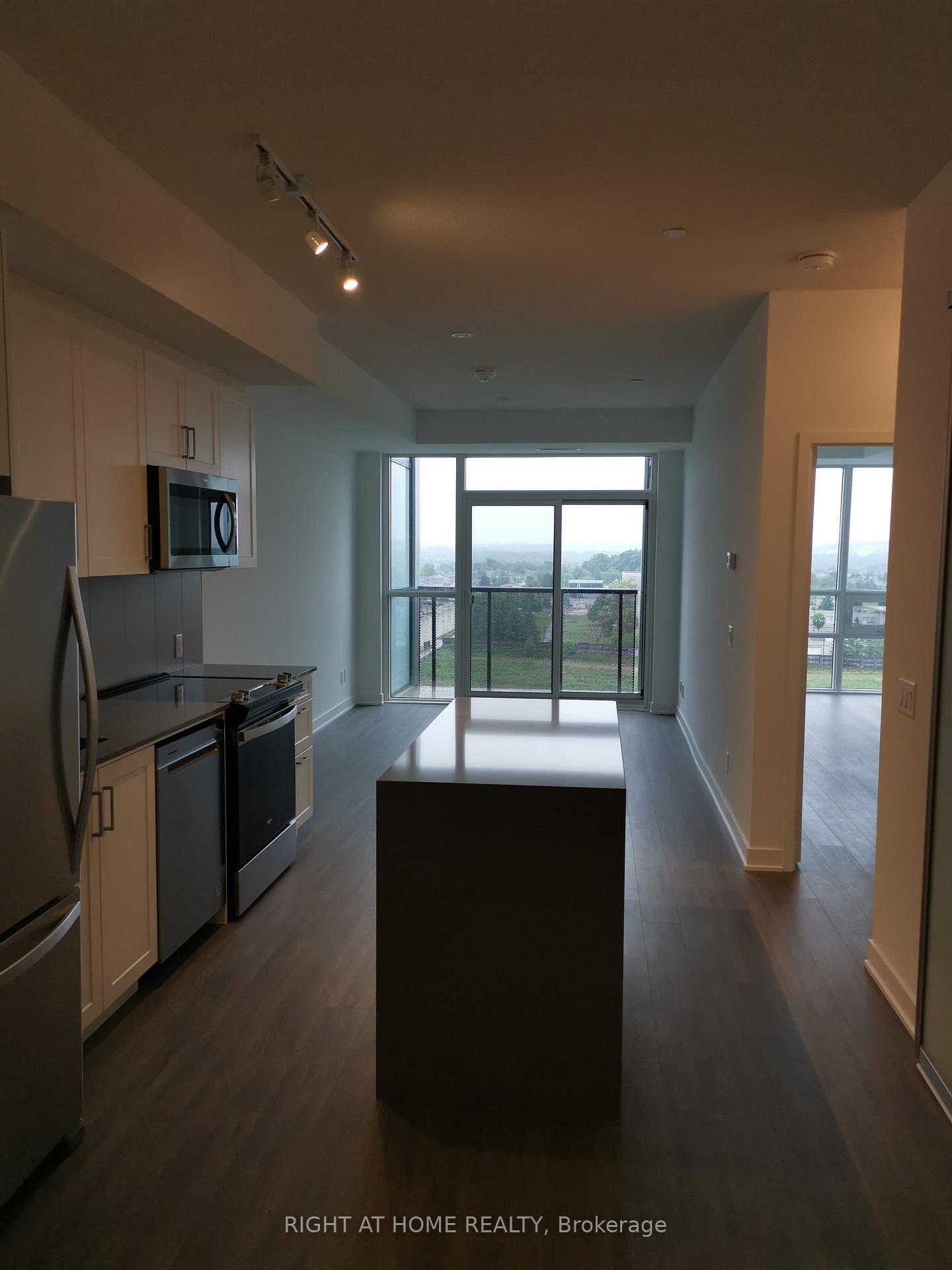 Photo 7 of Unit 612, 681 Yonge Street E, Barrie, Painswick South — HOMEH