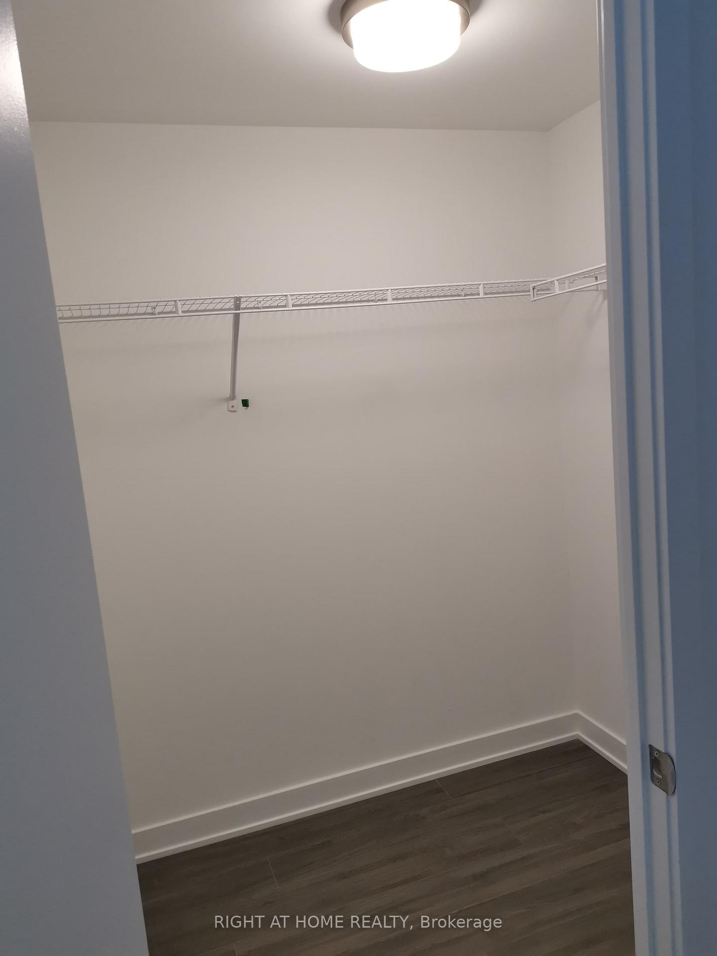 Photo 8 of Unit 612, 681 Yonge Street E, Barrie, Painswick South — HOMEH
