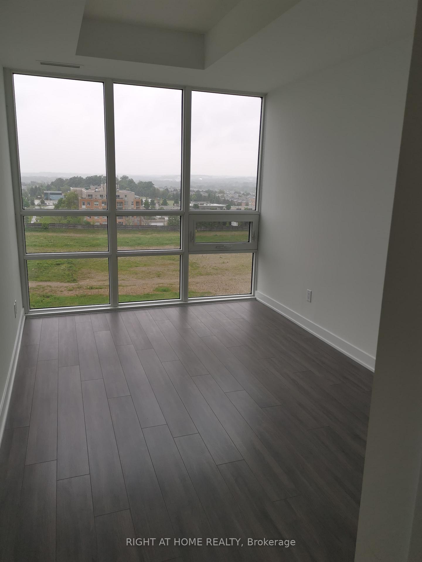 Photo 10 of Unit 612, 681 Yonge Street E, Barrie, Painswick South — HOMEH