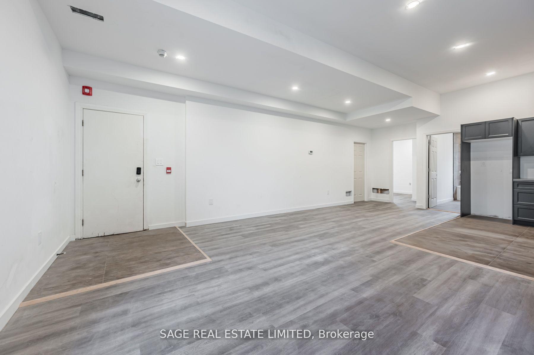Photo 6 of Unit 10, 14 Cross Street, Hamilton, Dundas — HOMEH