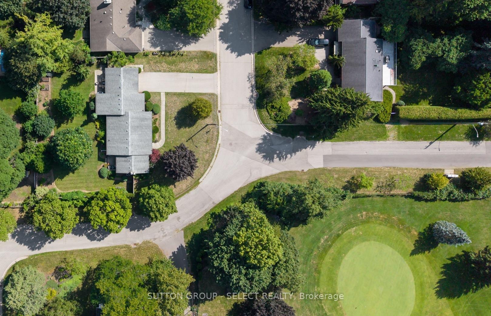 Photo 2 of 847 Clearview Avenue, London, North Q — HOMEH