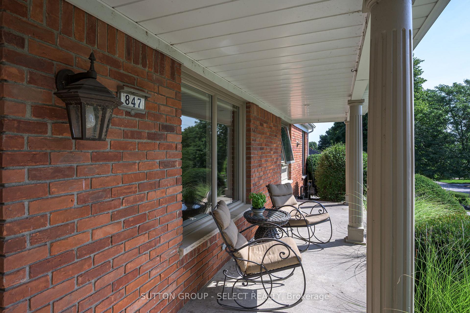 Photo 3 of 847 Clearview Avenue, London, North Q — HOMEH