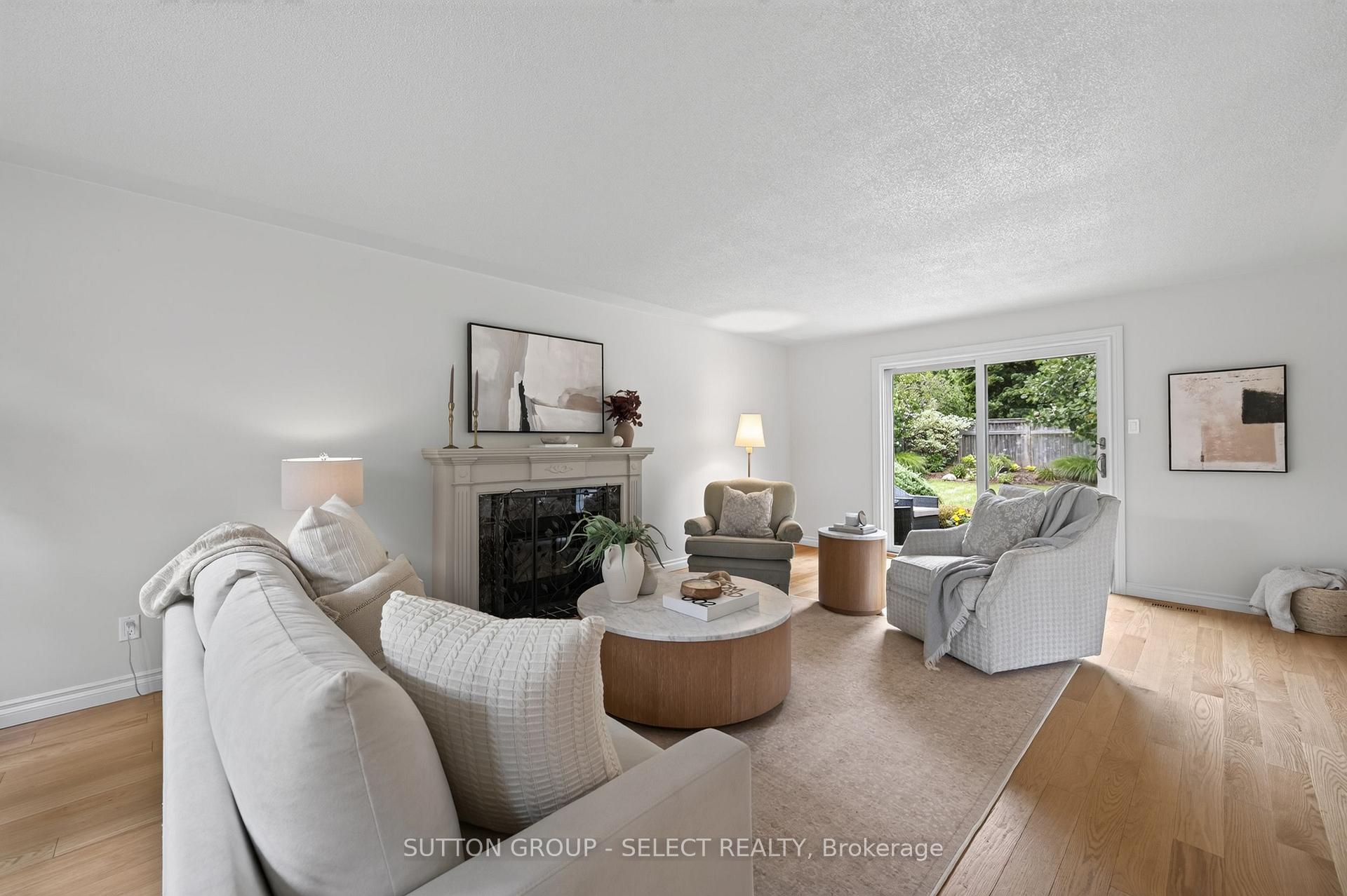 Photo 4 of 847 Clearview Avenue, London, North Q — HOMEH