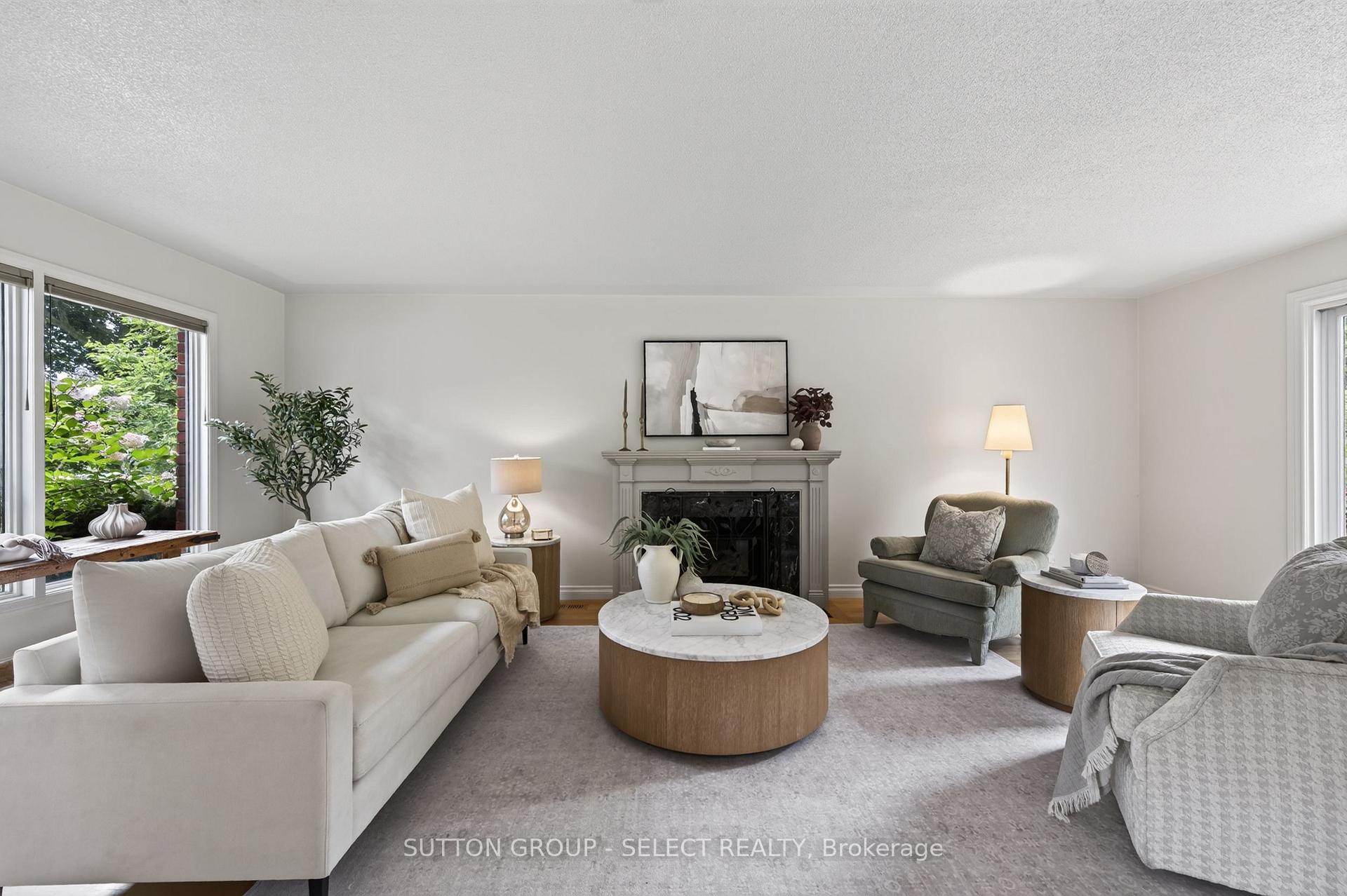 Photo 5 of 847 Clearview Avenue, London, North Q — HOMEH
