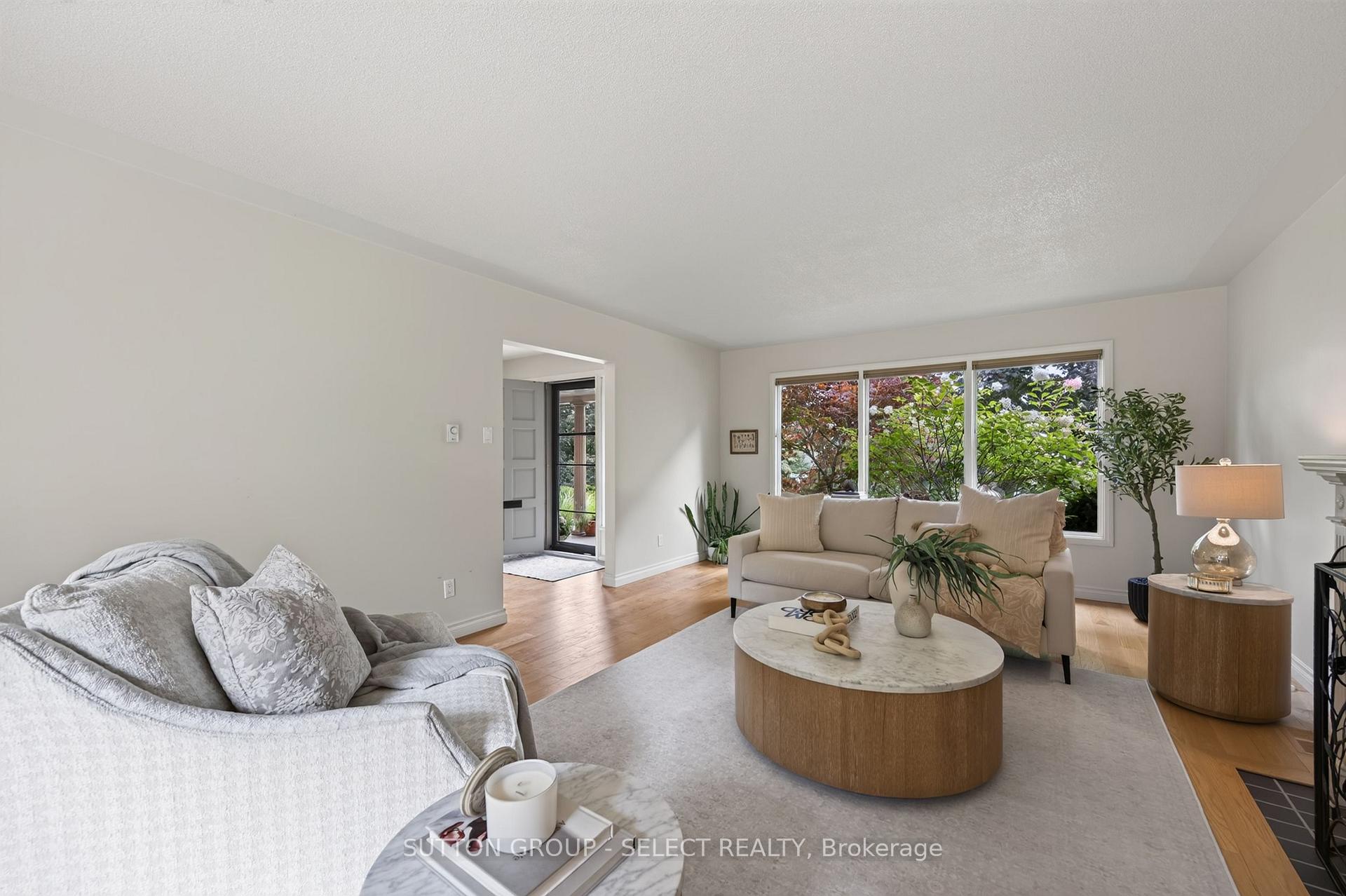 Photo 6 of 847 Clearview Avenue, London, North Q — HOMEH