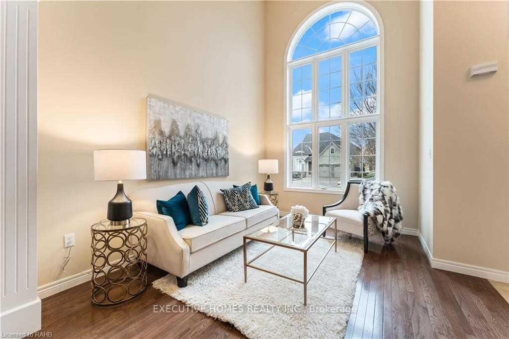 Photo 5 of Unit (Main Level), 8 Roelfson Drive, Hamilton, Meadowlands — HOMEH