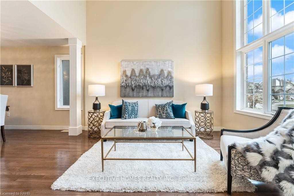 Photo 7 of Unit (Main Level), 8 Roelfson Drive, Hamilton, Meadowlands — HOMEH