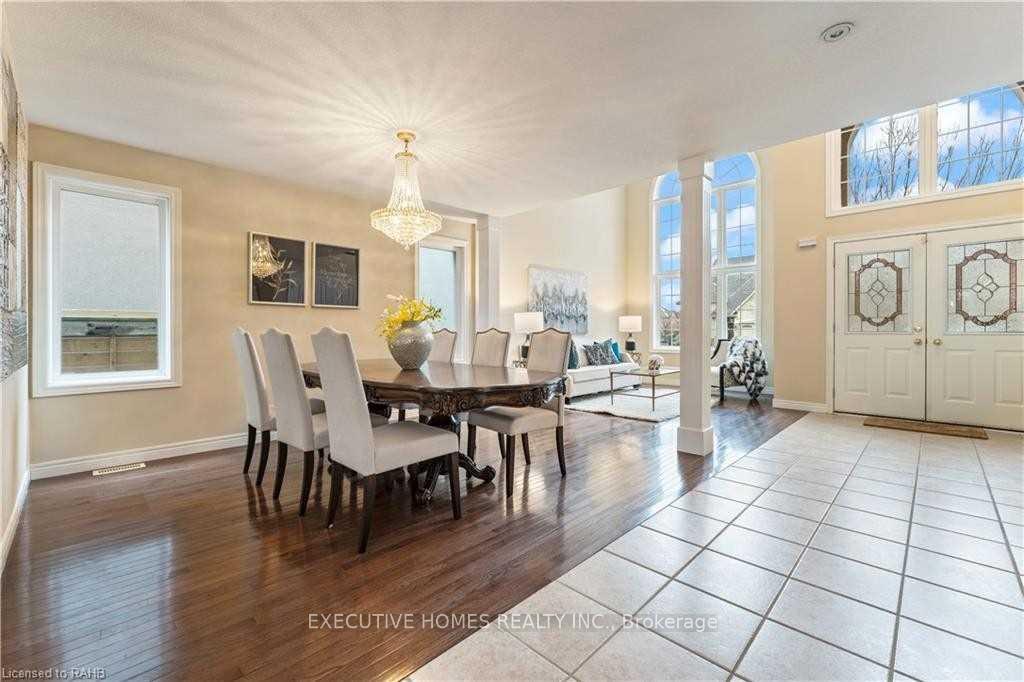 Photo 8 of Unit (Main Level), 8 Roelfson Drive, Hamilton, Meadowlands — HOMEH