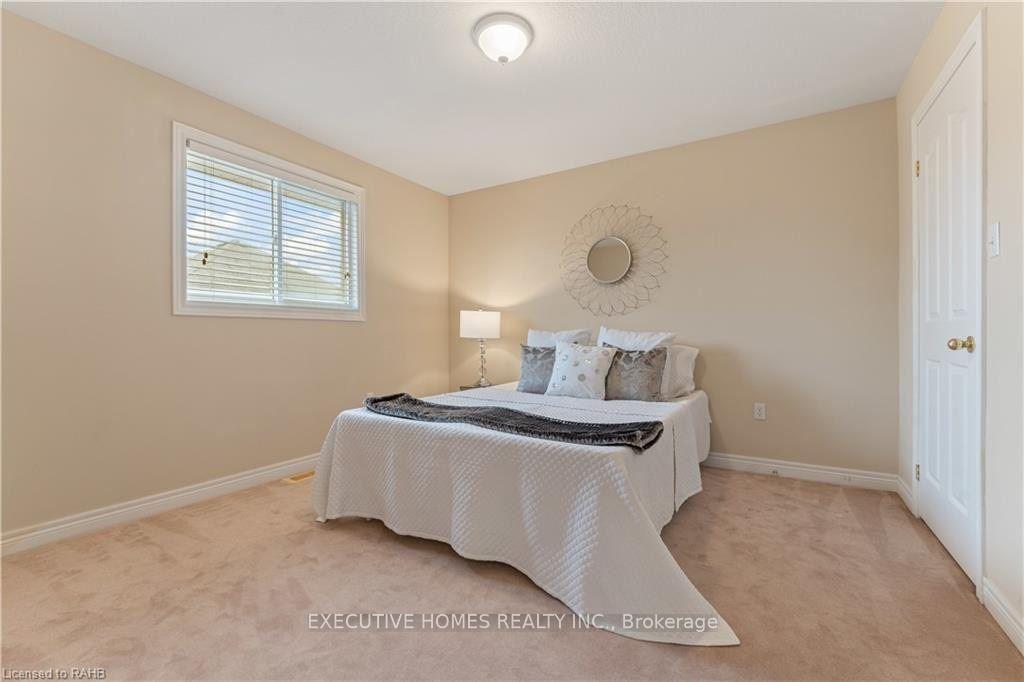 Photo 25 of Unit (Main Level), 8 Roelfson Drive, Hamilton, Meadowlands — HOMEH