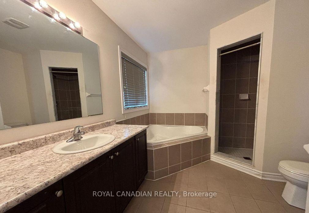 Photo 8 of 7 Jardine Street, Brock, Beaverton — HOMEH