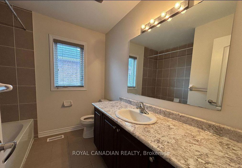 Photo 9 of 7 Jardine Street, Brock, Beaverton — HOMEH