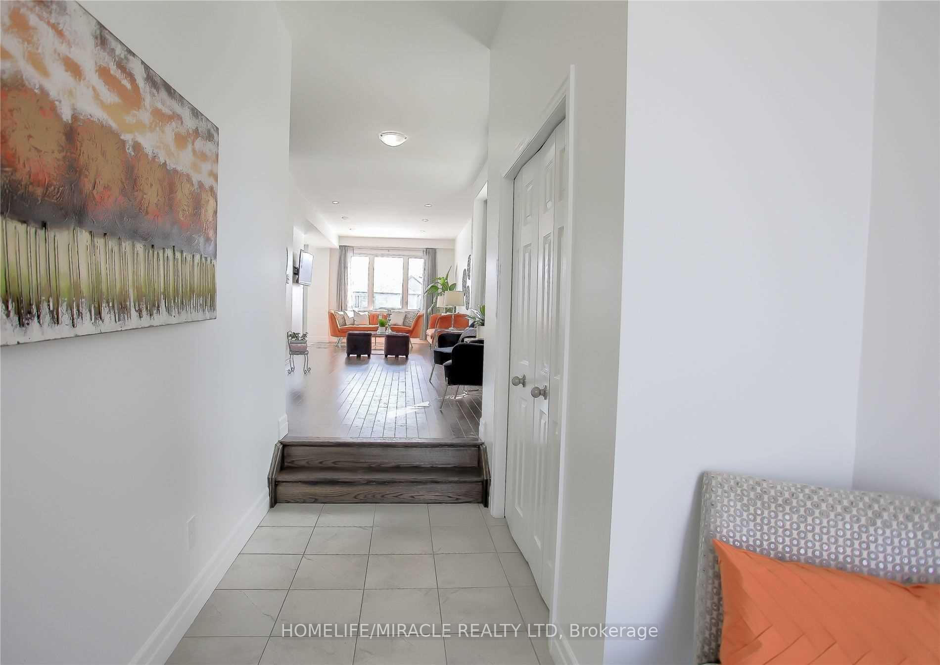 Photo 5 of 99 Saddlebrook Court, Kitchener, Huron Park — HOMEH