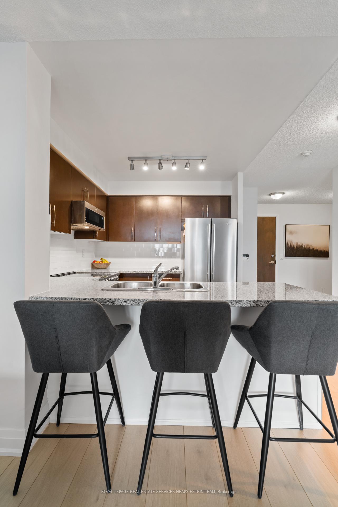 Photo 7 of Unit 606, 3 Michael Power Place, Etobicoke, Islington-City Centre West — HOMEH
