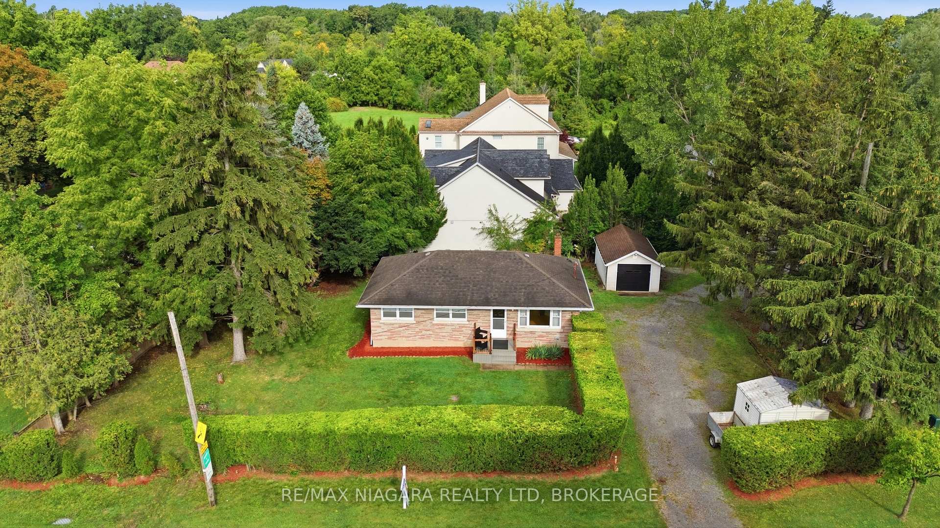 Photo of 557 Mississagua Street