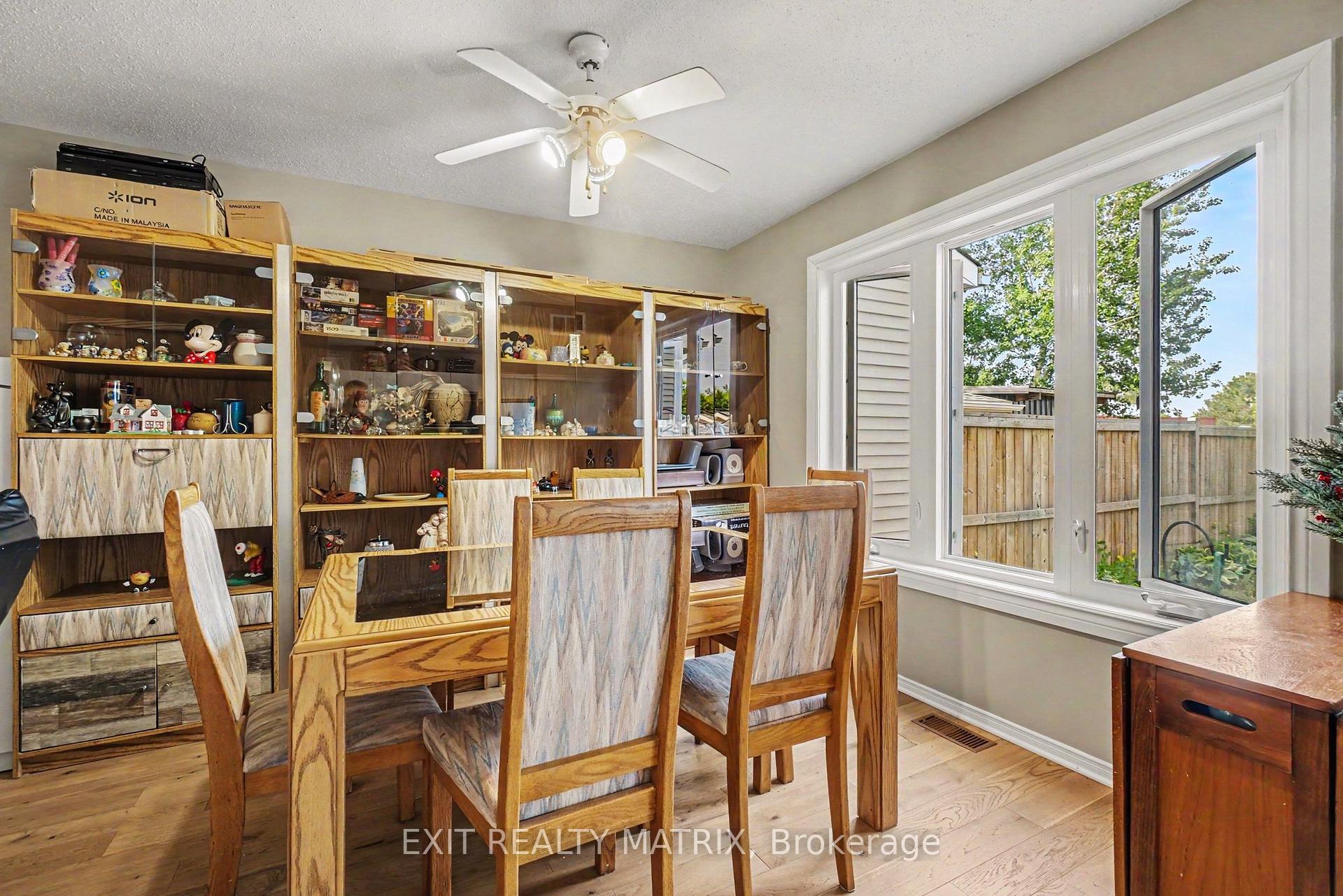 Photo 6 of 2209 Saturn Crescent, Ottawa, Fallingbrook/Gardenway South — HOMEH