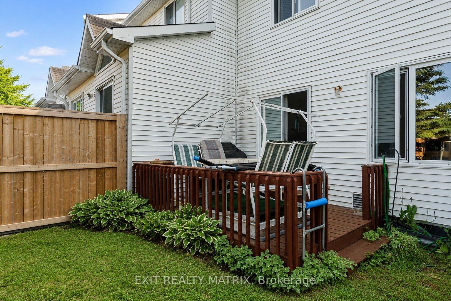 Photo 18 of 2209 Saturn Crescent, Ottawa, Fallingbrook/Gardenway South — HOMEH