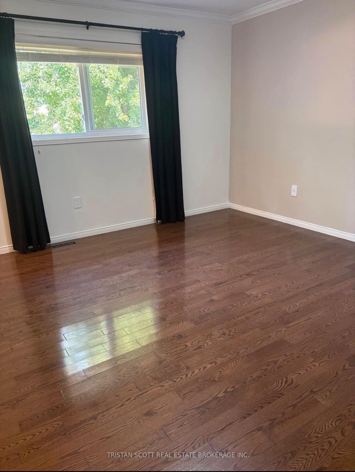 Photo 10 of Unit MAIN, 1092 Lebanon Drive, Innisfil, Alcona — HOMEH