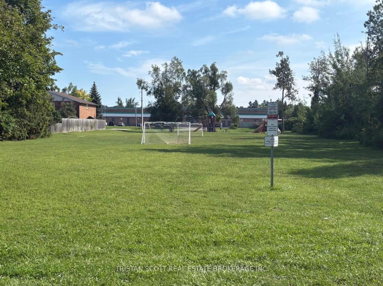 Photo 19 of Unit MAIN, 1092 Lebanon Drive, Innisfil, Alcona — HOMEH