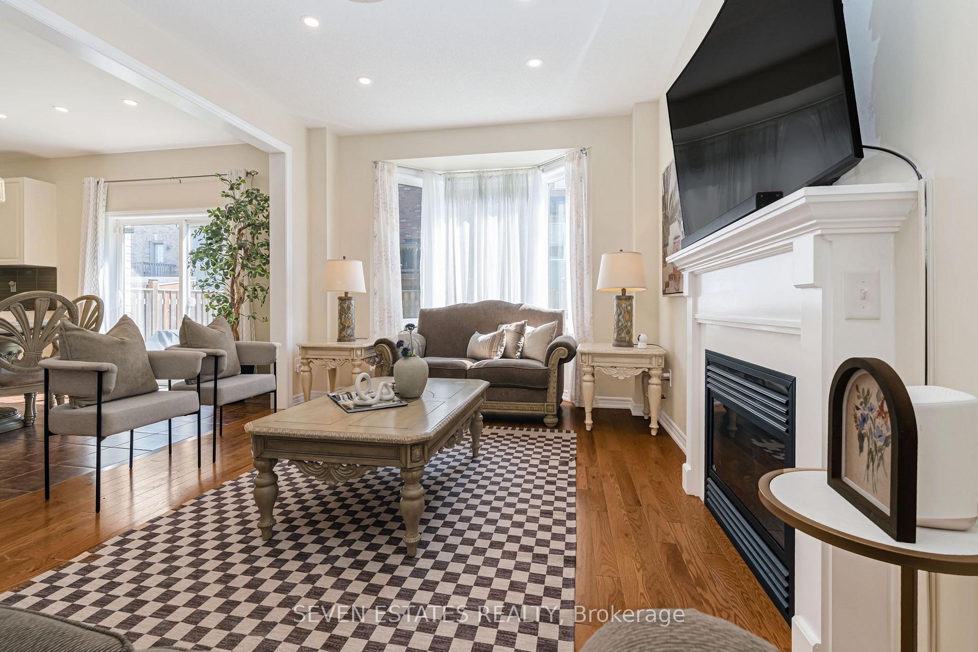 Photo 9 of 30 Sheldon Drive, Ajax, Central — HOMEH