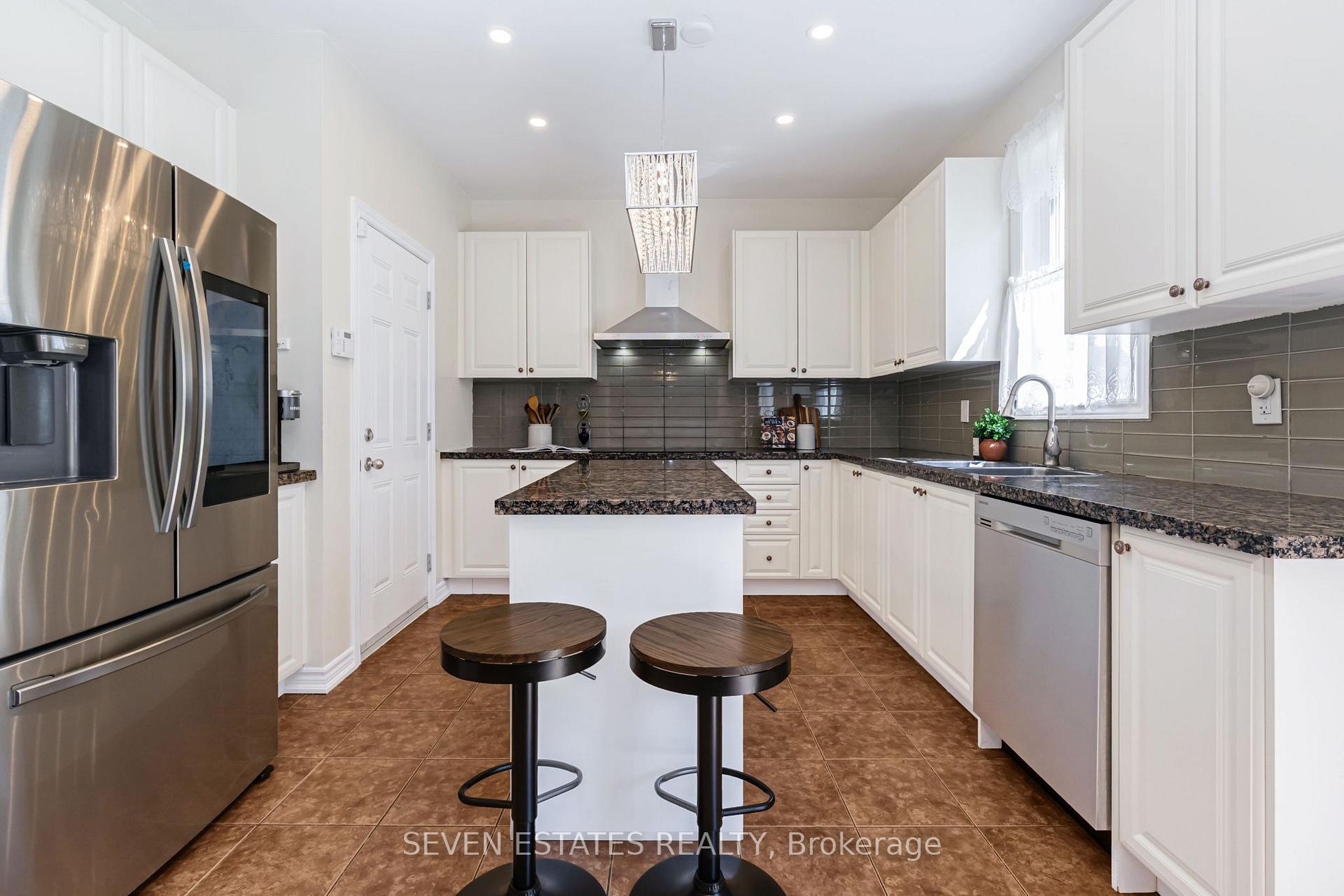 Photo 15 of 30 Sheldon Drive, Ajax, Central — HOMEH