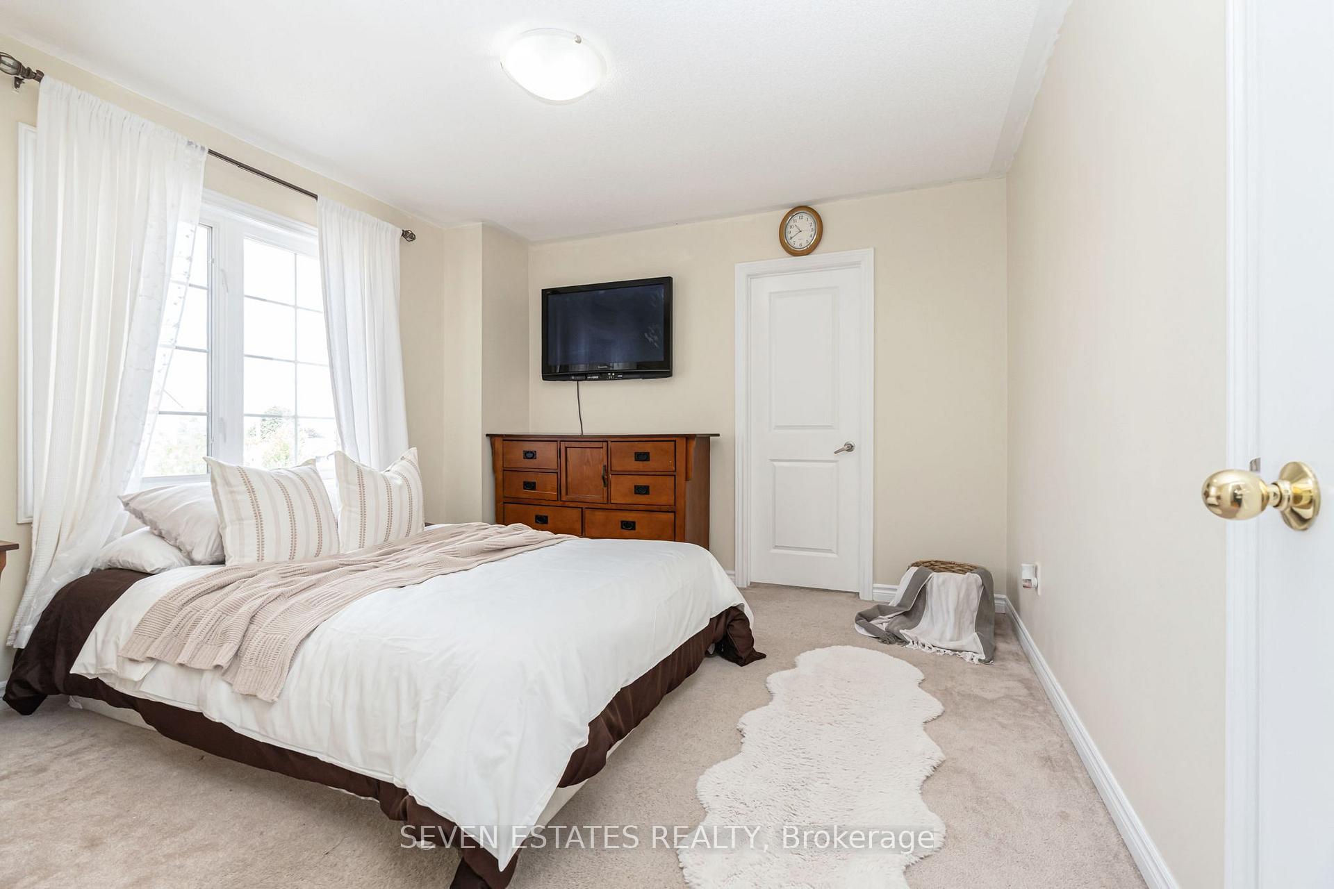 Photo 25 of 30 Sheldon Drive, Ajax, Central — HOMEH