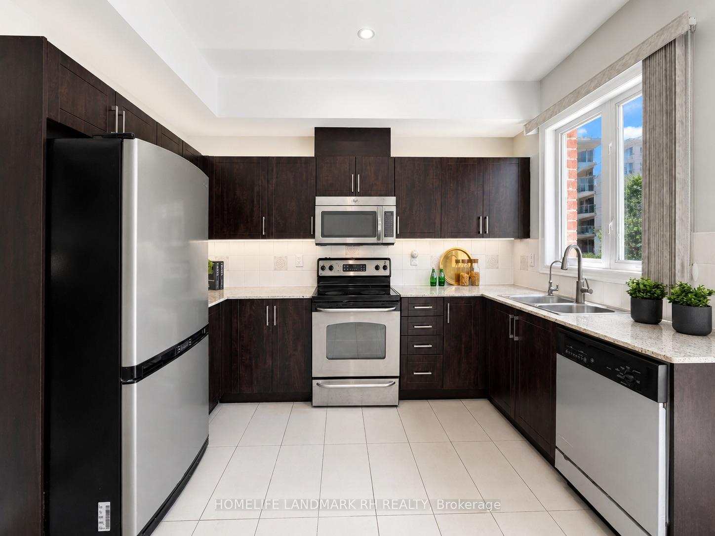 Photo 11 of 30 Times Avenue, Markham, Commerce Valley — HOMEH
