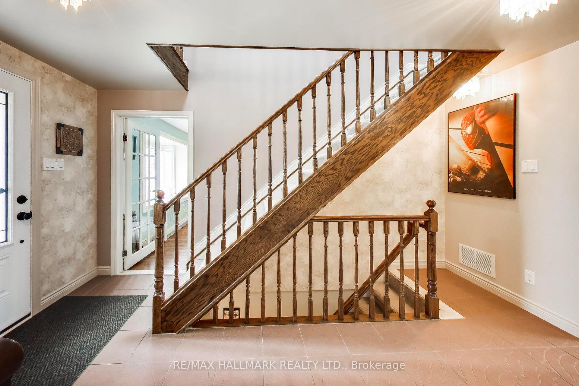 Photo 3 of 76 Ashbourne Drive, Etobicoke, Islington-City Centre West — HOMEH