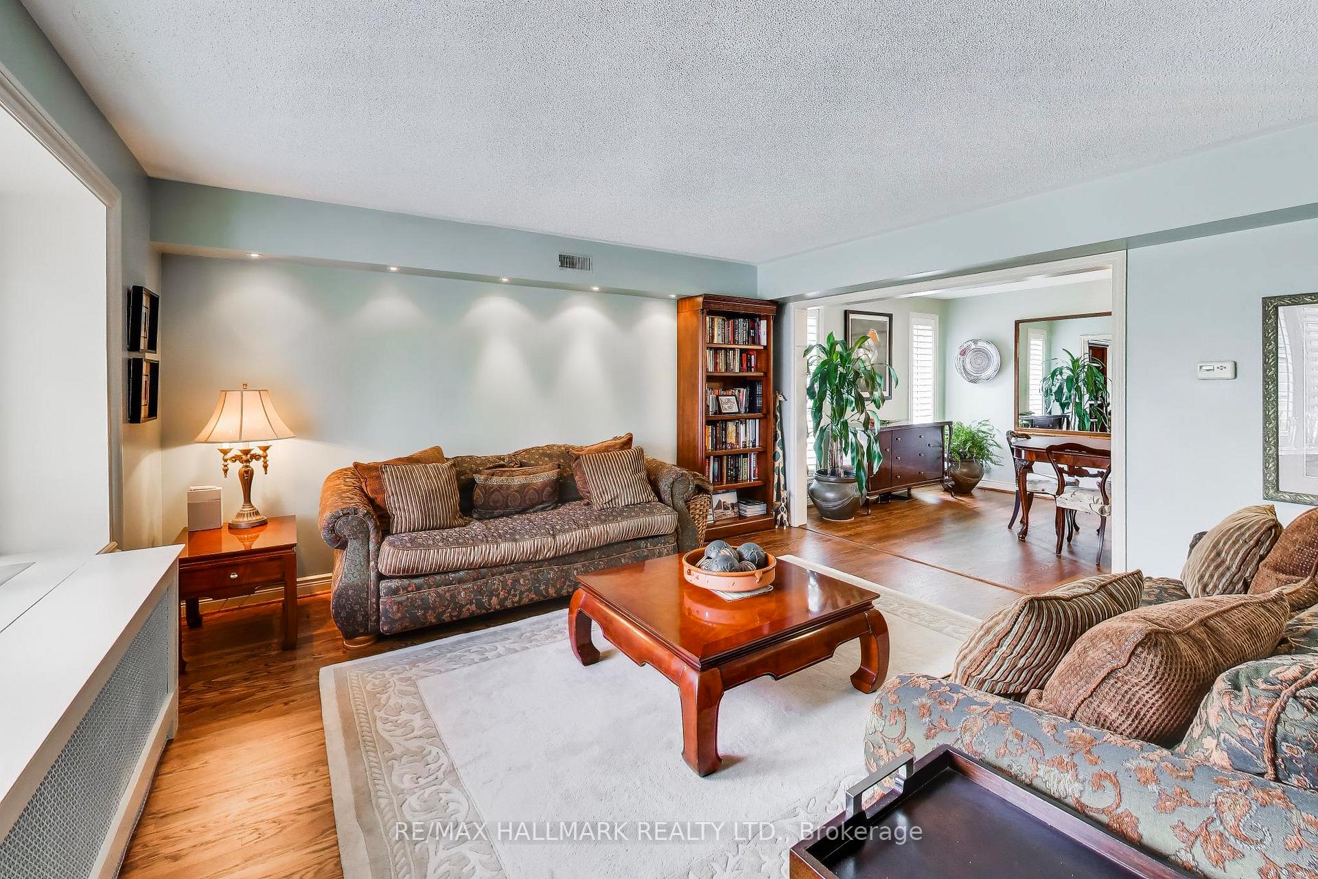 Photo 5 of 76 Ashbourne Drive, Etobicoke, Islington-City Centre West — HOMEH