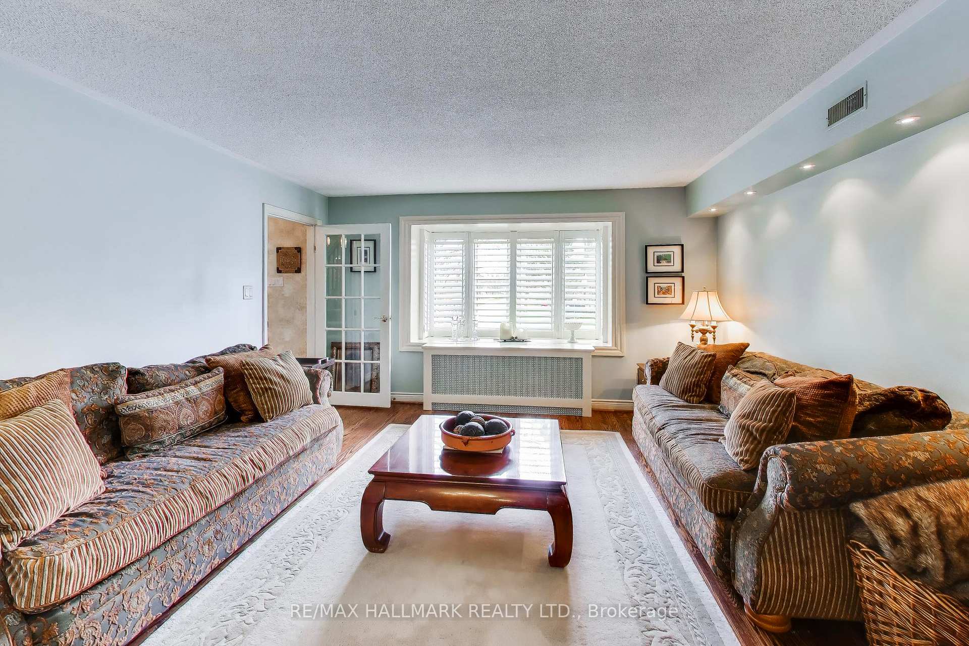 Photo 7 of 76 Ashbourne Drive, Etobicoke, Islington-City Centre West — HOMEH