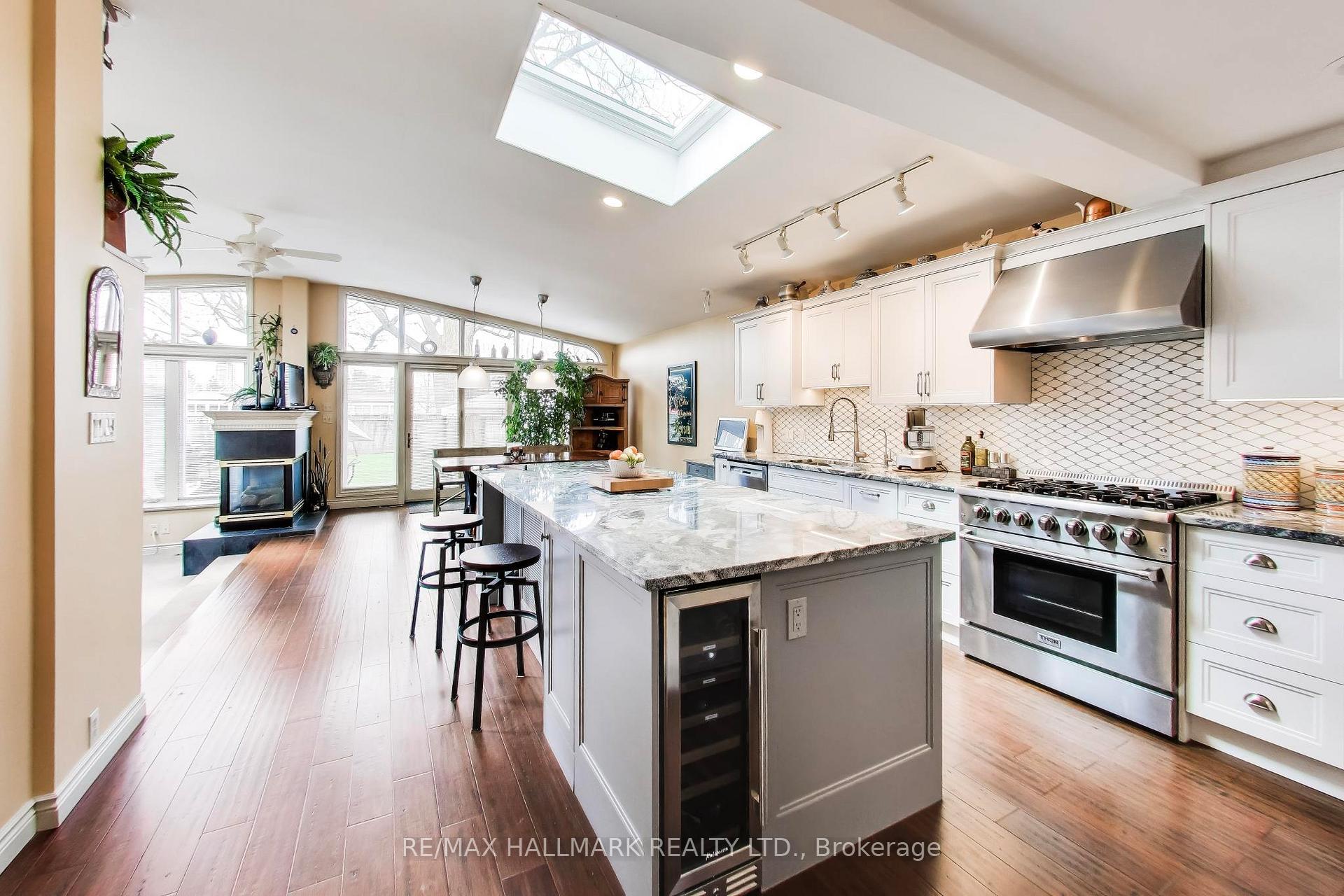 Photo 10 of 76 Ashbourne Drive, Etobicoke, Islington-City Centre West — HOMEH
