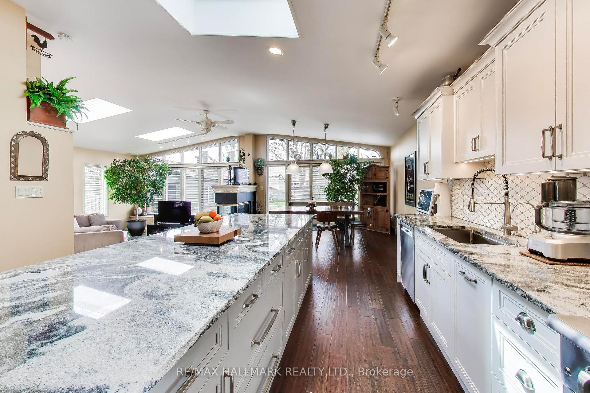 Photo 11 of 76 Ashbourne Drive, Etobicoke, Islington-City Centre West — HOMEH