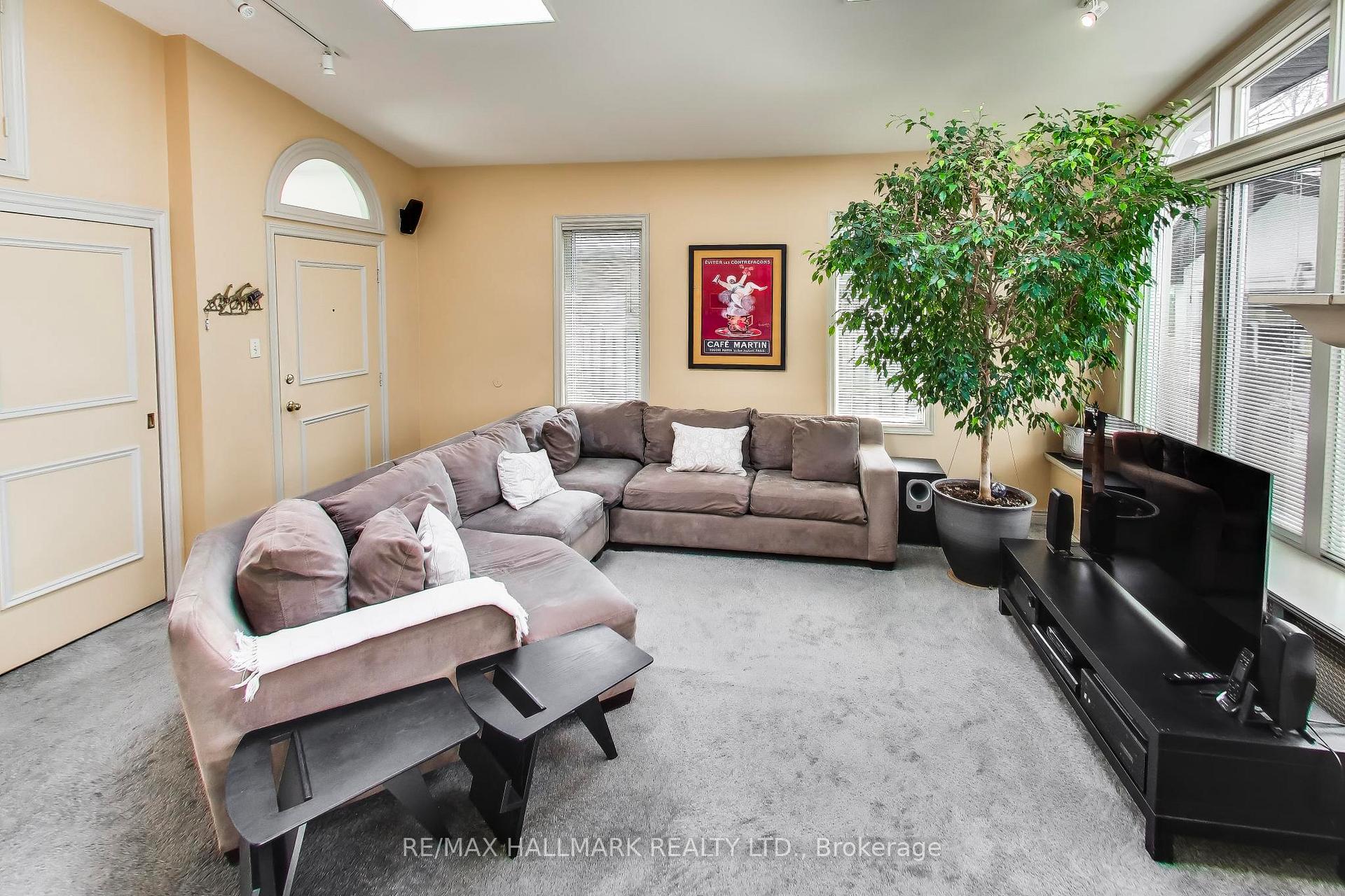 Photo 15 of 76 Ashbourne Drive, Etobicoke, Islington-City Centre West — HOMEH