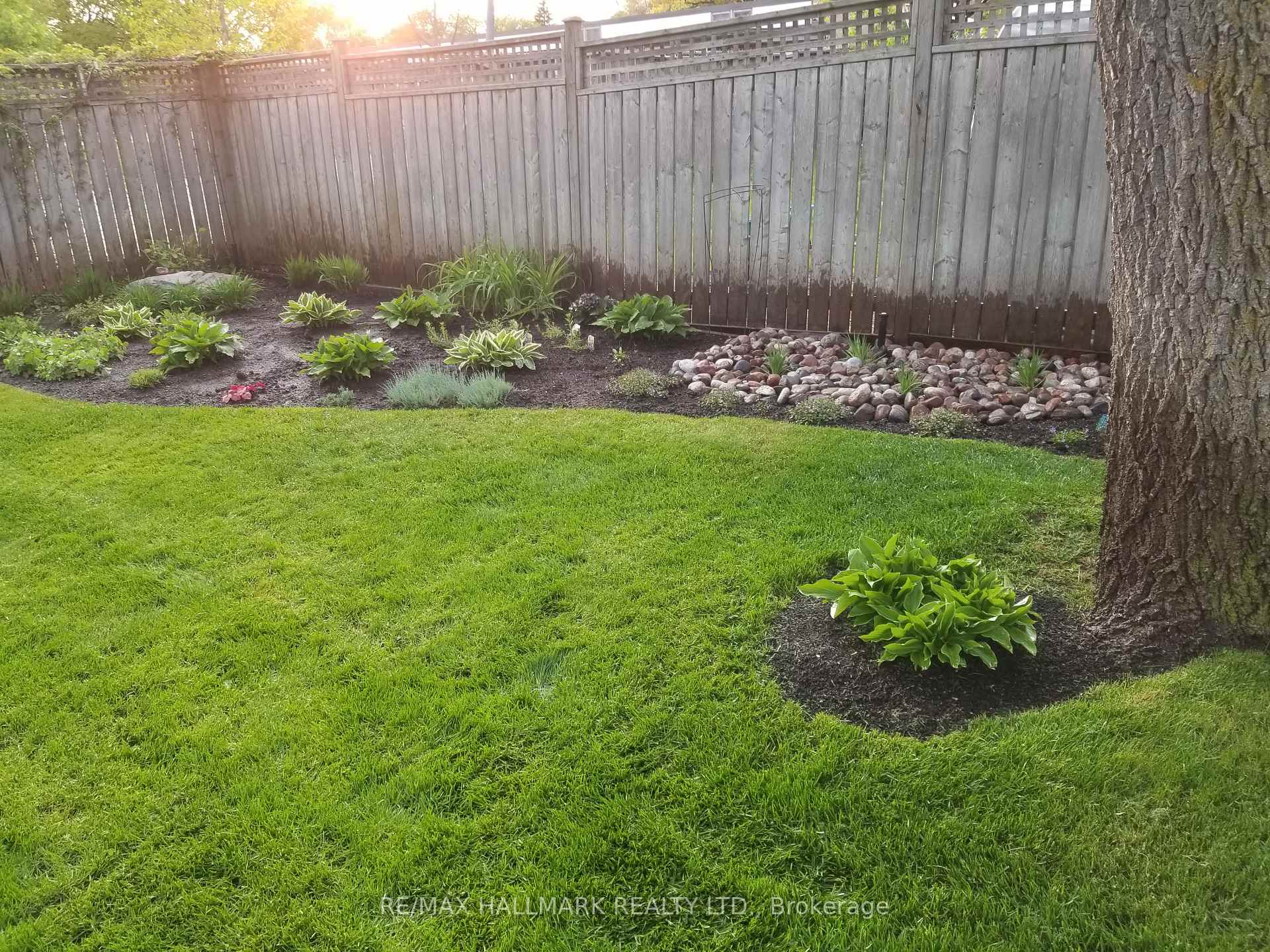 Photo 41 of 76 Ashbourne Drive, Etobicoke, Islington-City Centre West — HOMEH
